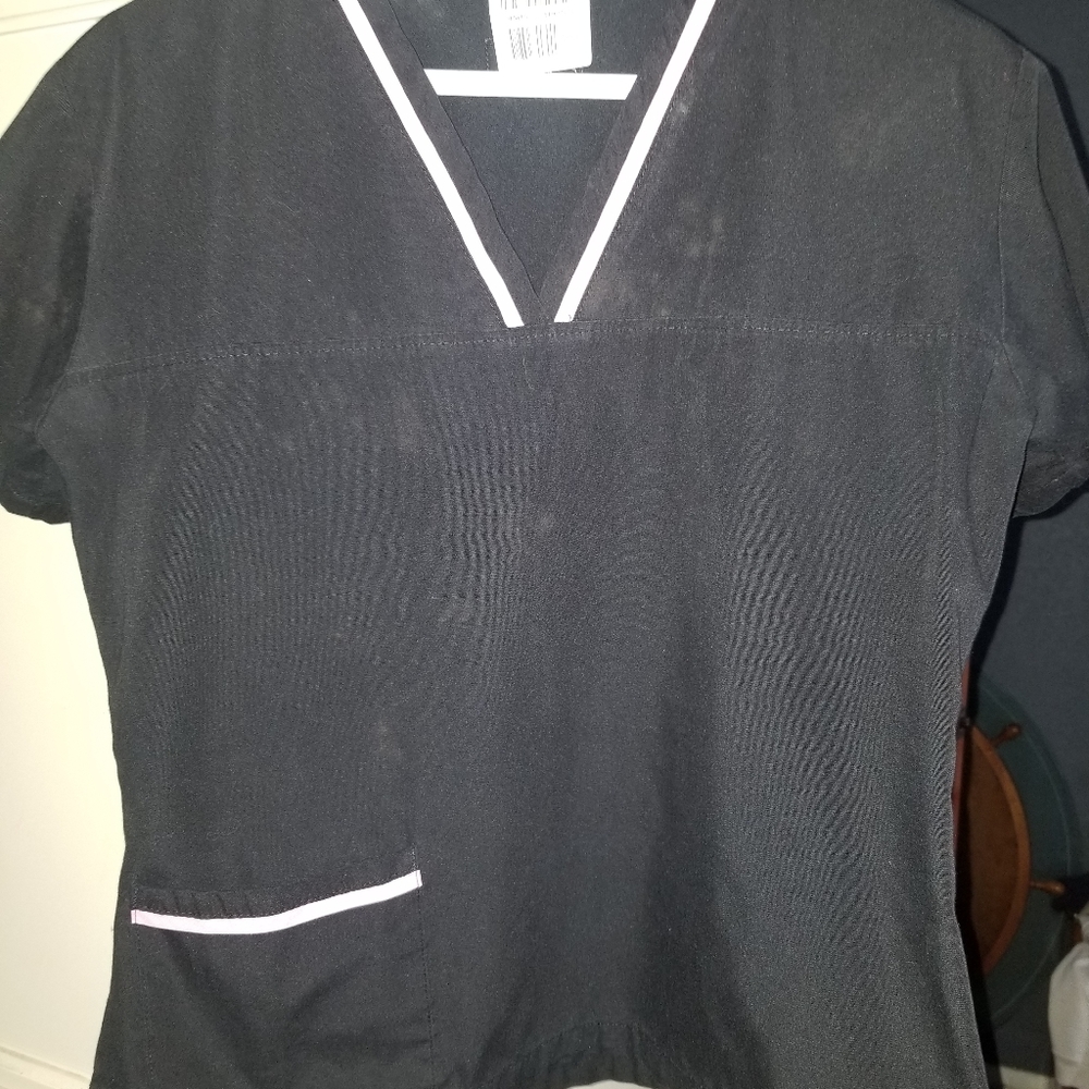 Urban scrubs top